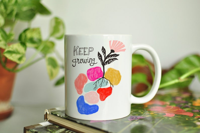 Blijf groeien koffie mok, zelfliefde mok, zelfzorg cadeau, inspirerend cadeau voor haar, mokken met spreuken, mok citaat, keramische koffie cup bloem afbeelding 2