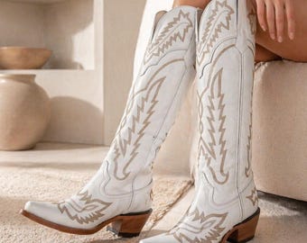 マギー ワイドカーフ ニーハイ カウガールブーツ、スニップトゥ ウエスタンブーツ レディース、ホワイト ブラウン ブラック レッド カウボーイブーツ ファッション