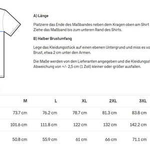 Puede incluir: Camiseta blanca con un diagrama que muestra los puntos de medici&oacute;n. Una tabla de tallas en cent&iacute;metros y pulgadas muestra las medidas de largo, ancho y contorno de pecho medio, de la S a la 5XL.