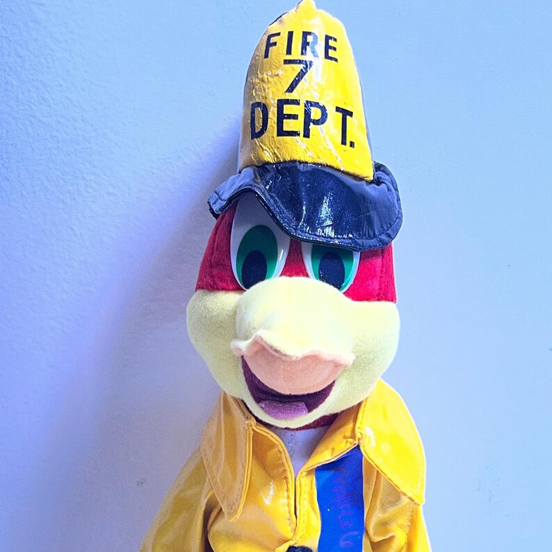 Toy Network 14" Woody Woodpecker Firefighter Plush Yellow 2003 Vintage Toy Bild 2