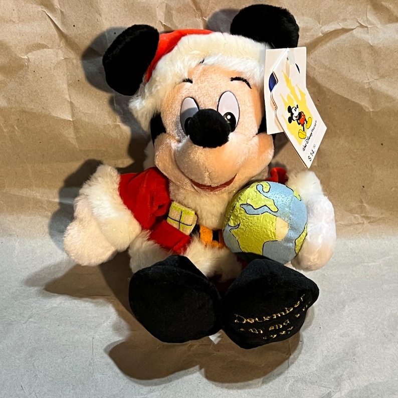 Disney 9in Mickey Mouse Plush Red Santa 1999 Commemorative Globe NWT Bild 1