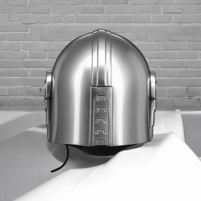 Casco Beskar Mandaloriano, casco de acero hecho a mano inspirado en Star Wars, armadura de cazarrecompensas, accesorio para cosplay, estilo Din Djarin. imagen 5