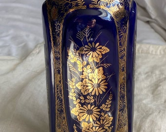 Antique vintage collectible Japanese vase with gold flowers