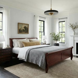 Slädsäng i massiv björk | Klassiska sovrumsmöbler i körsbärsfärg