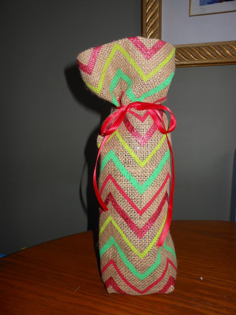 2 Festive Zig Zag Burlap Wine Bottle Bags Set