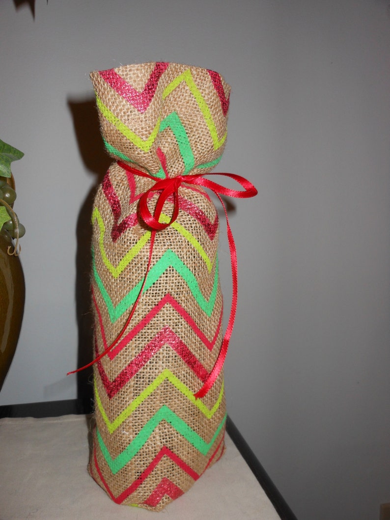 2 Festive Zig Zag Burlap Wine Bottle Bags Set