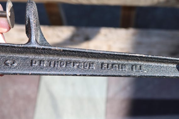 Étau à Mouches D.H. Thompson - Pro - Métal - Fabriqué Aux USA - Occasion