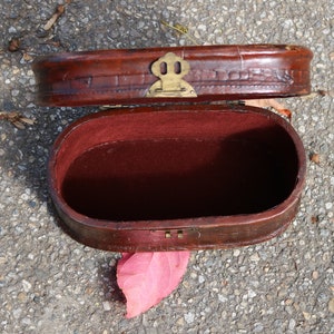 70s 80s Faux Alligator Skin Wooden BOX OBLONG Dark Brown Metal Hinges