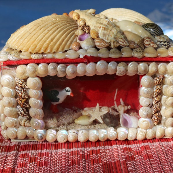 50s NANCO Shell Trinket Jewelry BOX with Diorama Windows Seagulls Fish Starfish Beach Sand