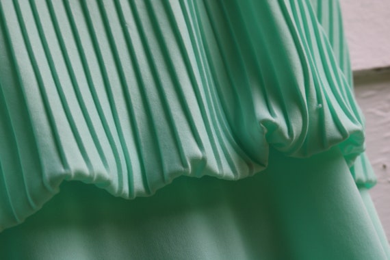 70s Spaghetti Strap Mint Green DRESS Accordion Pl… - image 6
