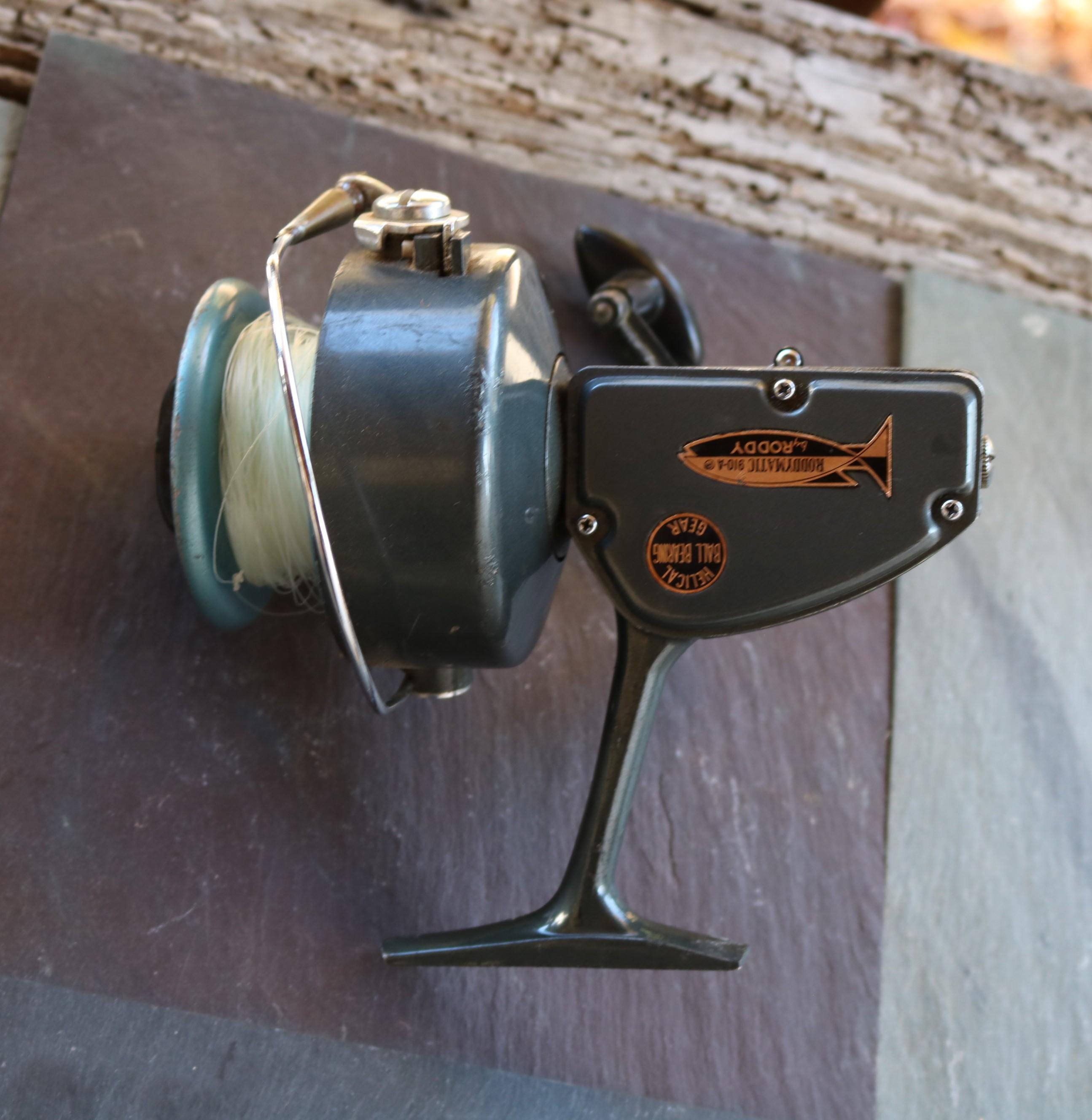 910 king fisher reel Set of Two Open Faced Fishing Reels A Rhoddy Rhoddymatic 910-A With Helical  Ball Bearing Gears and A Shakespeare LX111
