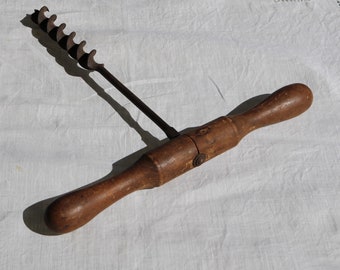 20s ICE AUGER Wooden Handle 16 3/4&quot; LARGE Primitive Tool Farm