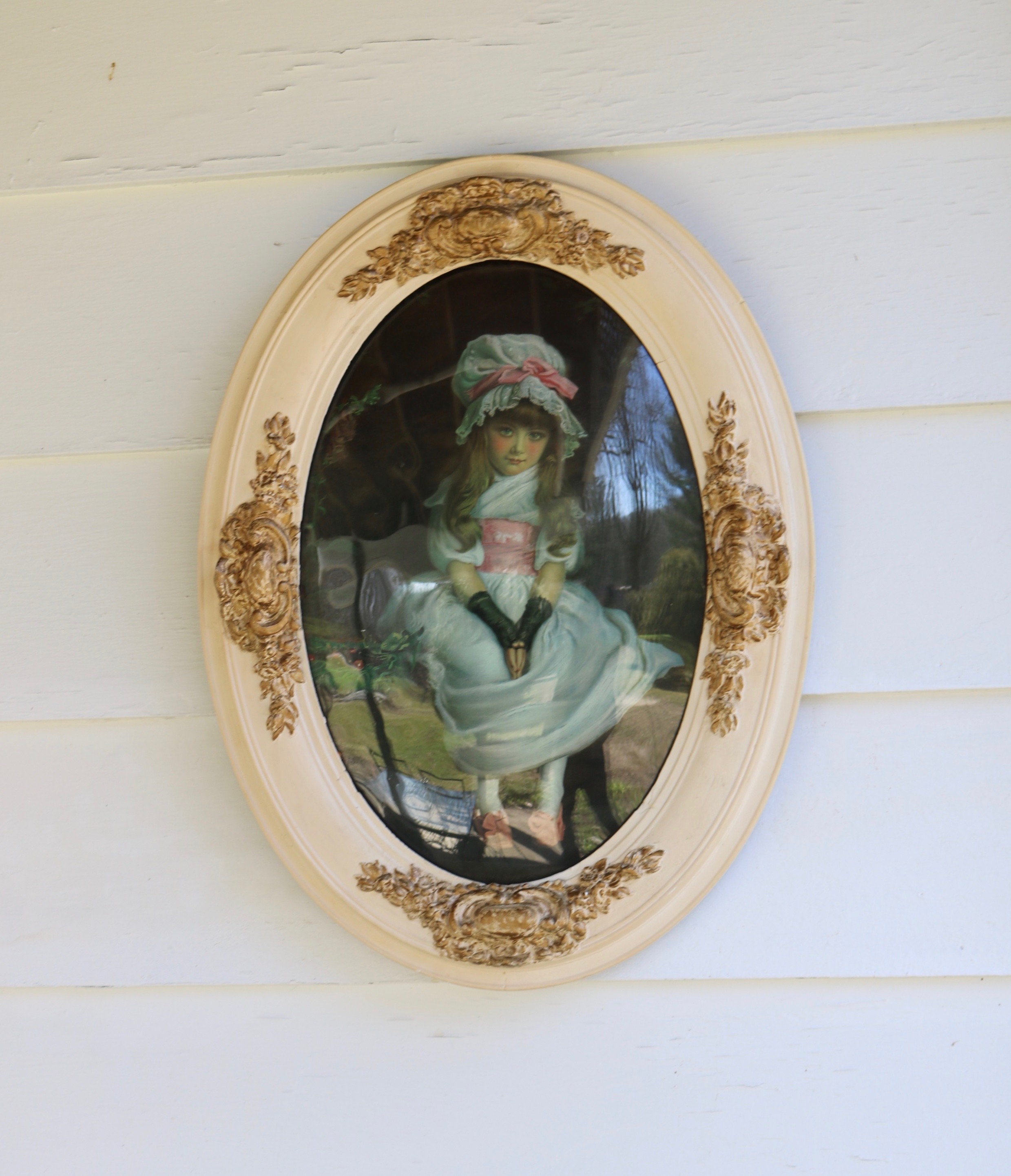 Antique Vintage Gold Plastic Oval FRAME w/Convex Bubble Glass Antique Vintage Gold Plastic Oval FRAME w/Convex Bubble Glass
