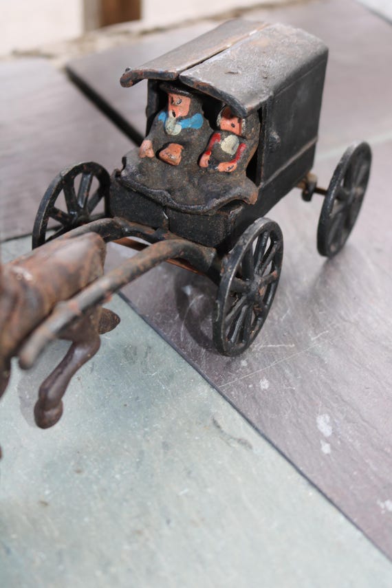 アンティークの鋳鉄製馬車（錆びあり、乗客付き） - Etsy 日本