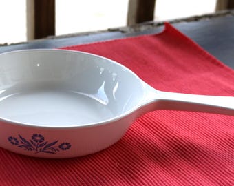 Padella vintage Corning Ware da 8 1/2" con motivo fiordaliso blu P-83-B