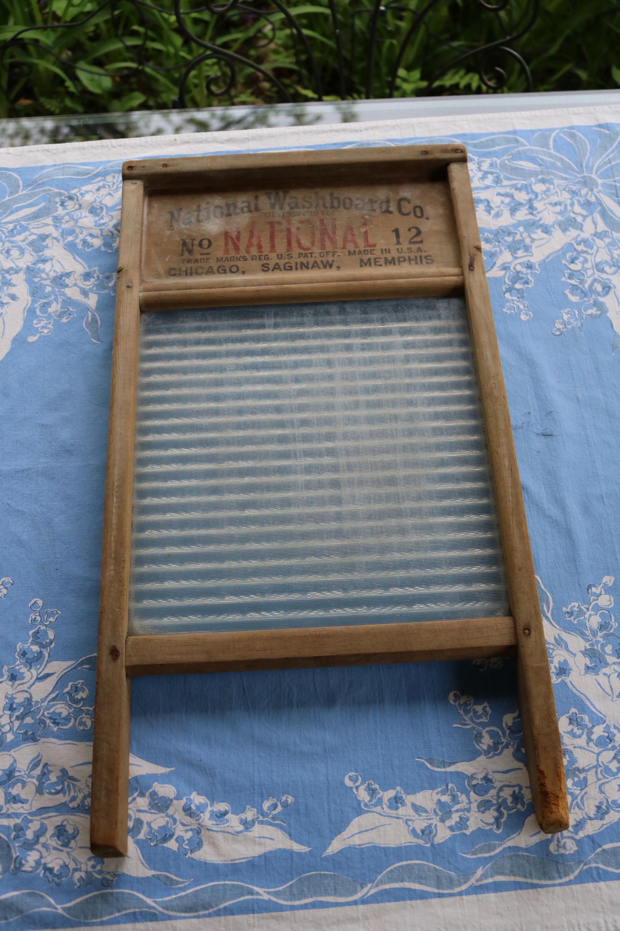30s National WASHBOARD No. 12 Wood & Ribbed Glass Chicago Saginaw