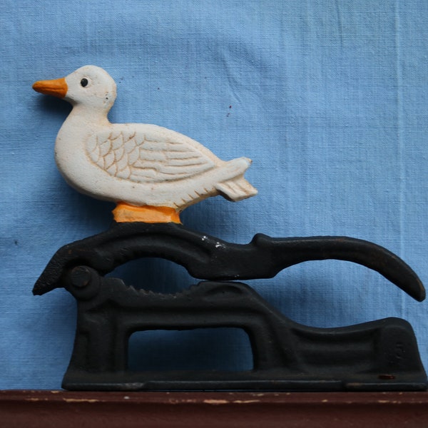 70s Duck Cast Iron NUTCRACKER to Wooden Base Country Primitive