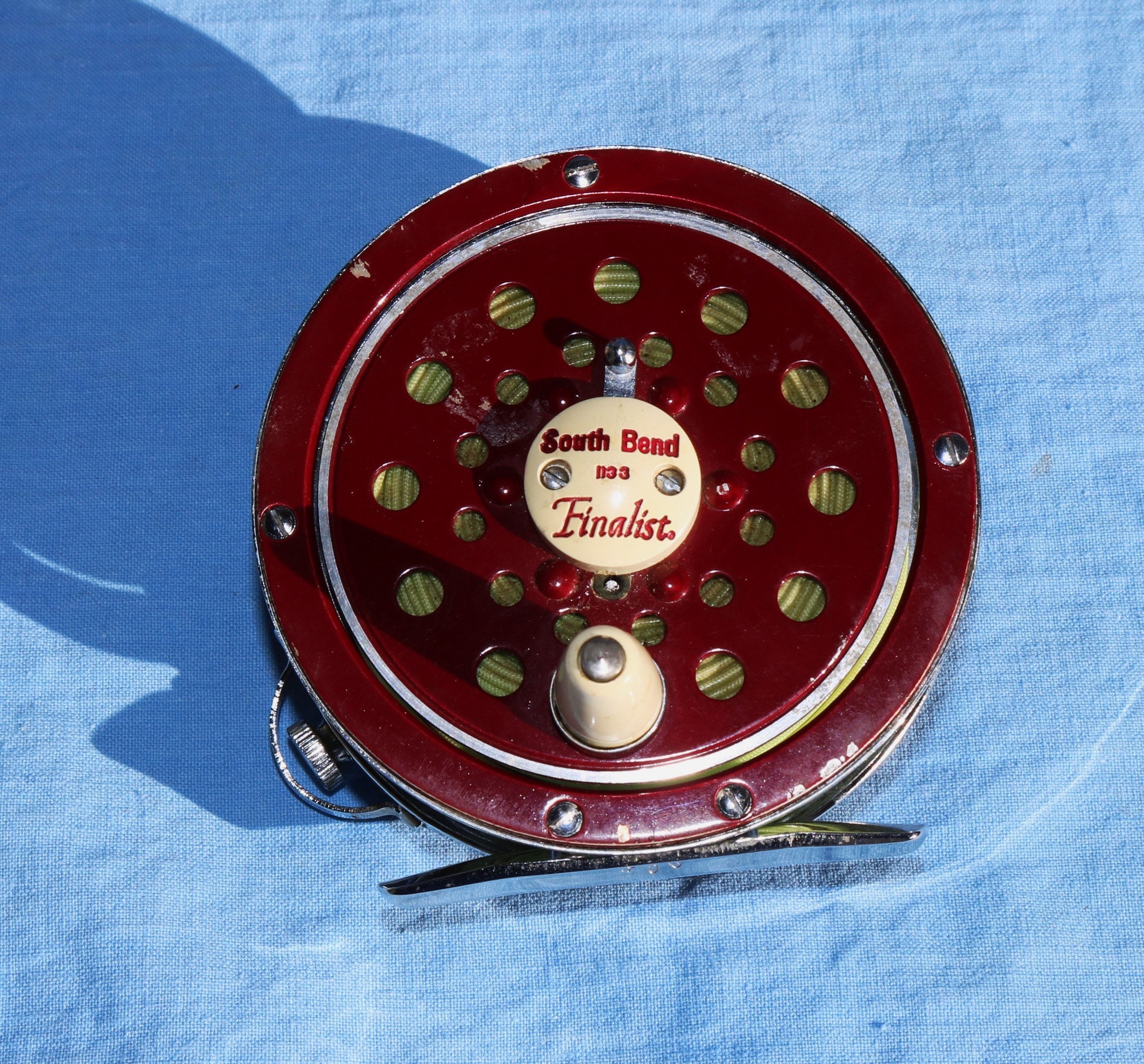 South Bend 1133 Finalist Fly Reel with Dual Brake Two Stage Drag System  Complete with almost New 4/5 Wt. line and Original Box made in Japan