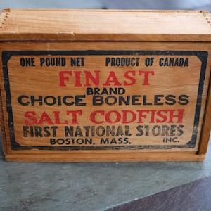 Scatola di legno vintage BOSTON First National Salt Codfish con coperchio scorrevole