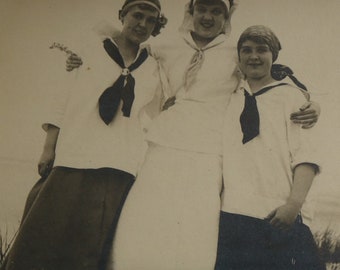 1910s Three Sisters On The Beach New England Framed Black and White Photography