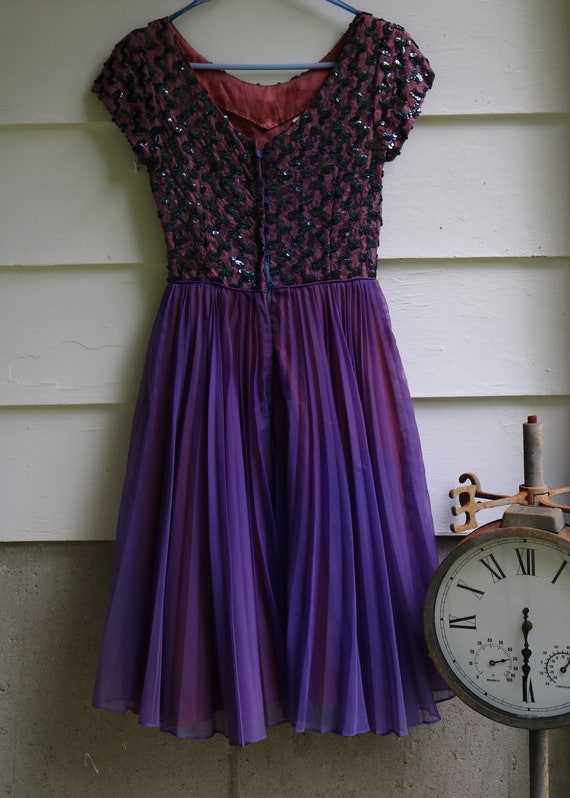 XS S 60's Purple DRESS with Blue Sequins Accordio… - image 3