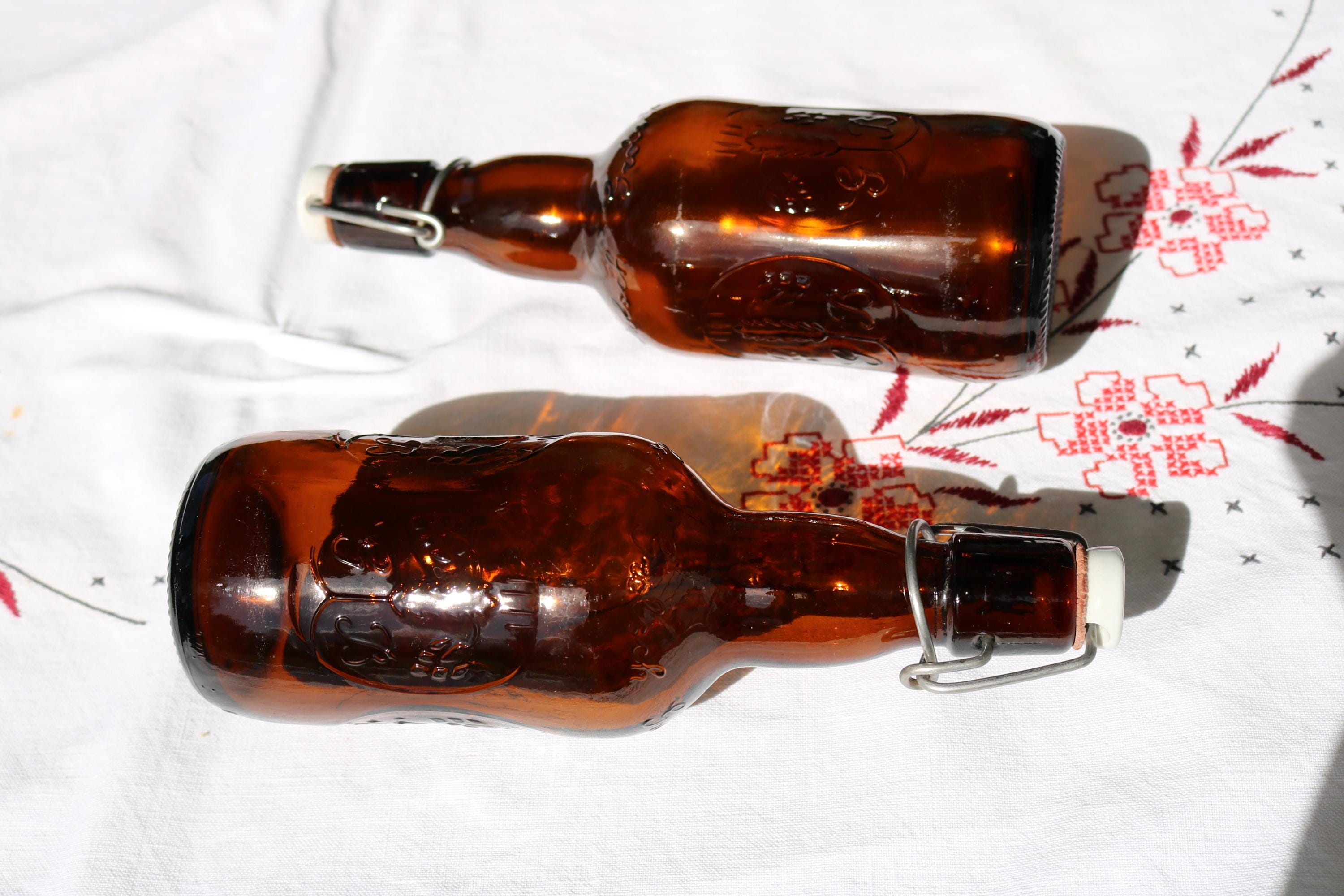 ヴィンテージ　ビール　ボトル　インテリア 再利用できる磁器製スイングトッパー付きヴィンテージオランダ製グロ