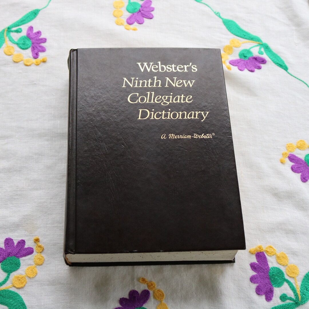 1983 Webster's Ninth New Collegiate Dictionary Brown With Gold