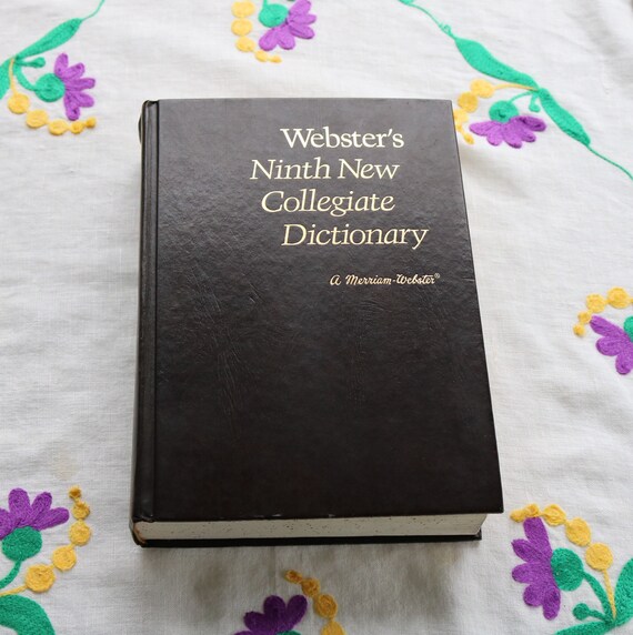 1983 Webster's Ninth New Collegiate Dictionary Brown With Gold