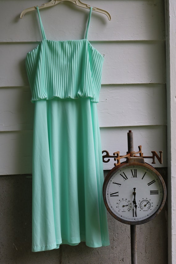 70s Spaghetti Strap Mint Green DRESS Accordion Pl… - image 2