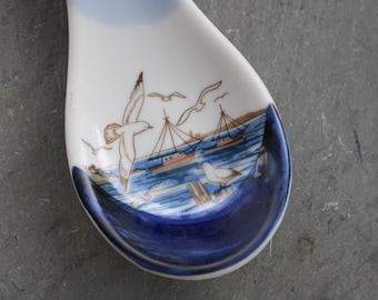 Bateaux nautiques de pêche aux mouettes Otagiri SPOON REST des années 80 fabriqués au japon en céramique épaisse