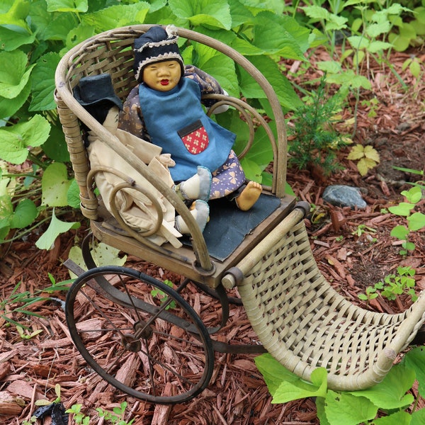 Années 20 Années 30 Art Déco WICKER PULL TOY Buggy Poussette Carraige Poupée Cuir Roues