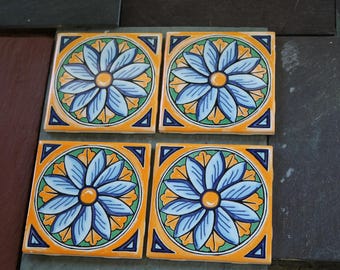 Set mit 4 Vintage mexikanischen Keramikfliesen 4 1/4 "Quadrat Sonnenblumen