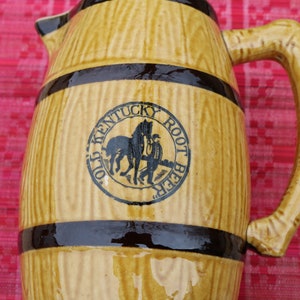 50s Kitsch OLD KENTUCKY ROOT Beer Pitcher 7 cup Tall Large Handle