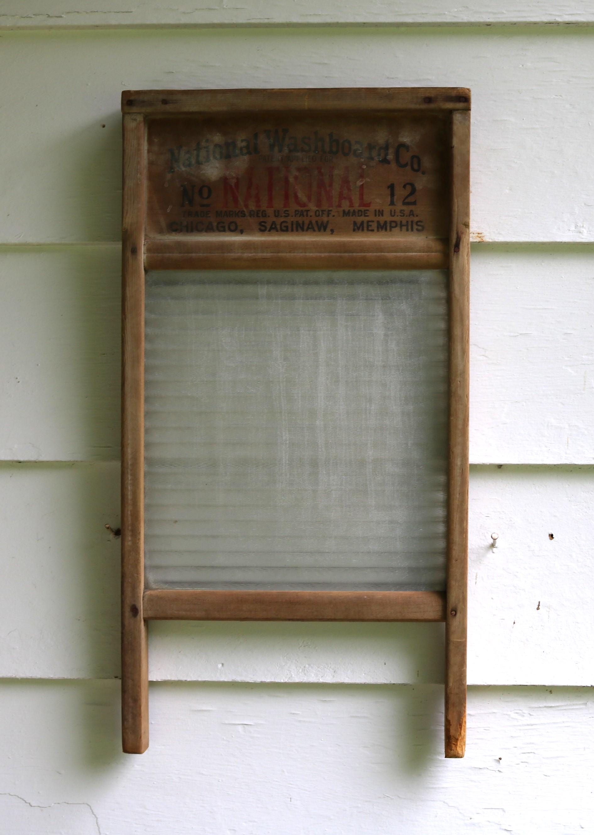 30s National WASHBOARD No. 12 Wood & Ribbed Glass Chicago Saginaw
