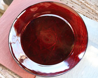 10 &quot;französischer RUBY RED Pressglas Speiseteller von Cristal D&#39;Arques-Durand Collectible FRANCE