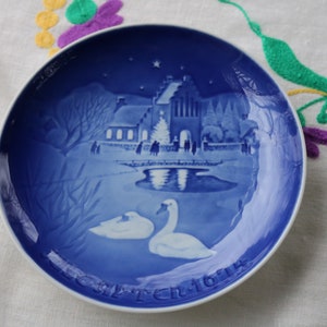 1974 Bing & Grondahl CHRISTMAS Bowl Plate Collectable DENMARK Cobalt Blue and White
