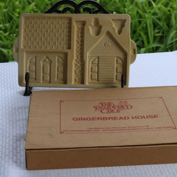 90s Gingerbread House Baking Mold from The Pampered Chef in Box Stoneware