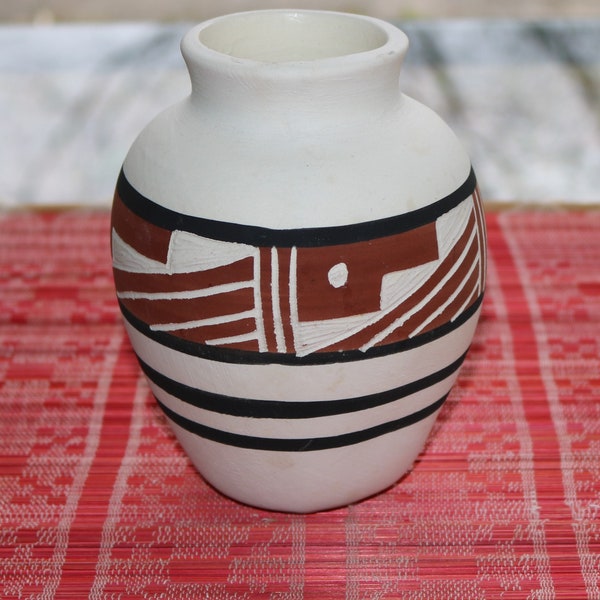 70s Native American Pottery Winona Tsosie NAVAJO POT VASE White Black Brown Hand Crafted