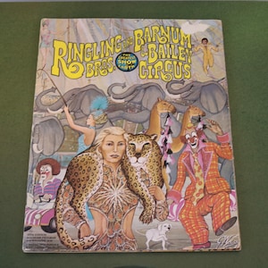 1977 RINGLING Bros and Barnum and Bailey CIRCUS SOUVENIR Program