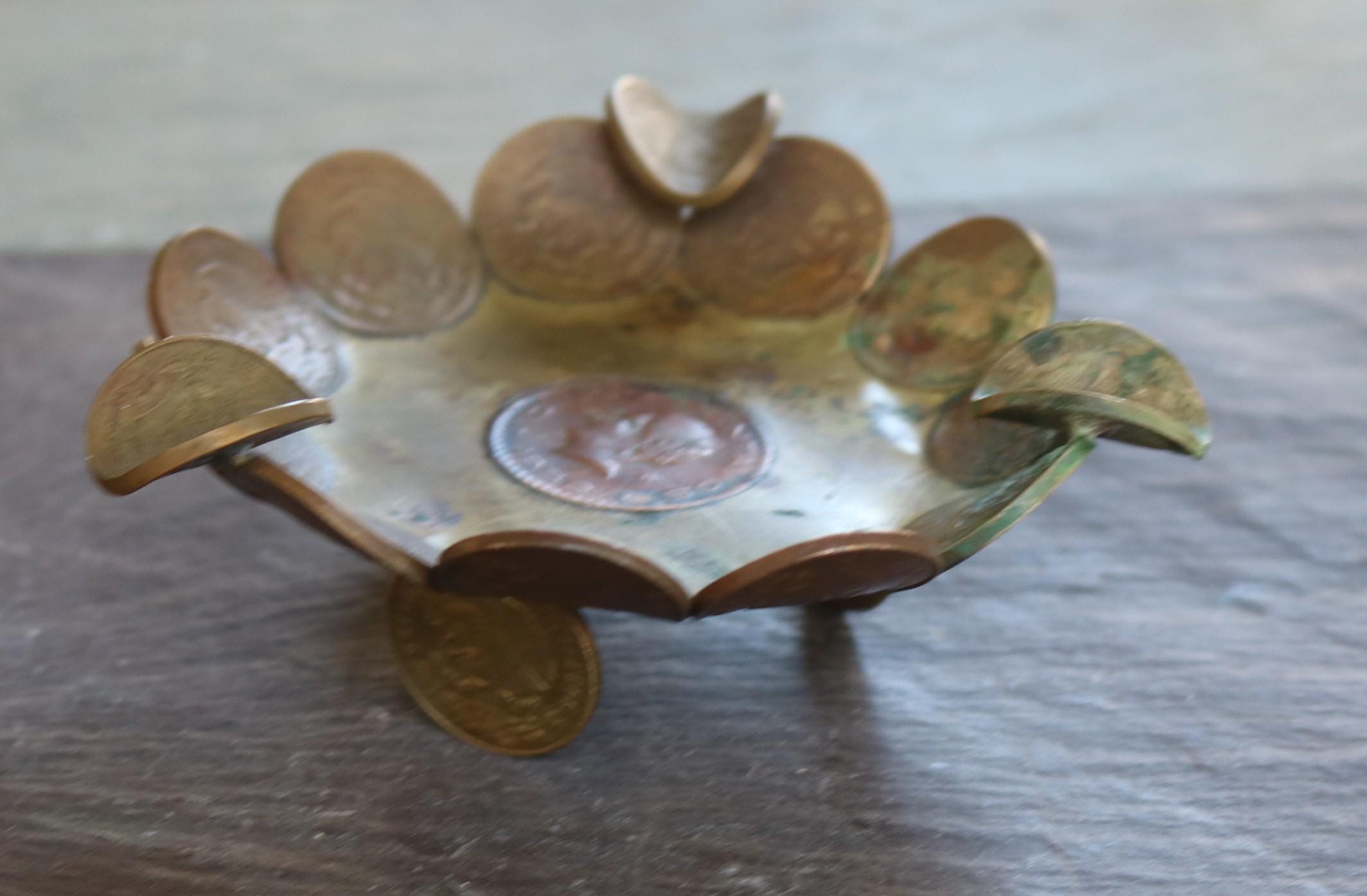 50s MEXICAN COIN ASHTRAY Copper Coins Set in Brass Folk Art Mexico