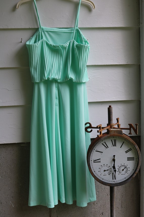 70s Spaghetti Strap Mint Green DRESS Accordion Pl… - image 3