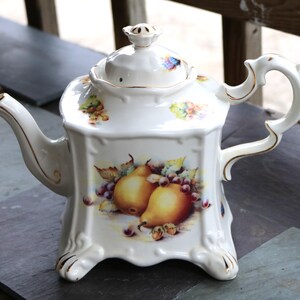 id Century English TEAPOT "Lovely Fruit" pattern by Crown Dorset