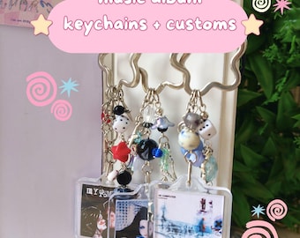 Music CD keychains. Charms/Beads. Radiohead, Evanescence, Paramore, Chappell Roan, My Chemical Romance, Le Sserafim.