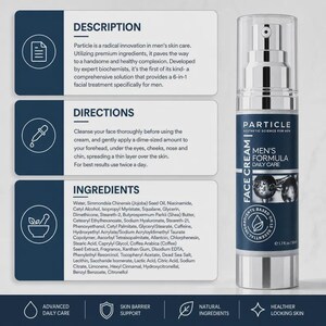 Op de afbeelding: Een marineblauwe en zilveren Particle Men's Formula Face Cream fles. Het etiket bevat de tekst "Men's Formula Daily Care" en "Aesthetic Science for Men". Het product is 50 ml.