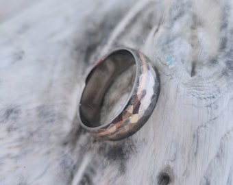 Handcrafted Titanium Ring: Mosaic Faceted 18k Gold Inlay