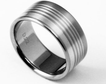 Titanium Ring with Flat Profile and Graduating Silver Inlays