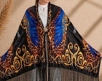 Chal de terciopelo de lujo para la noche, capa de diseño impactante, elegante chal formal para ocasiones especiales.