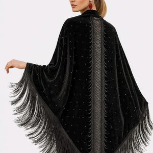 Luxus-Abendschal aus schwarzem Samt, gesticktem Rückenteil und Fransen, Hochzeitsschal