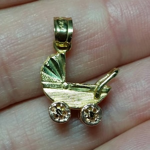 14k 3D Baby Carriage Two-Tone Charm Pendant for Bracelet NOS Movable zdjęcie 1