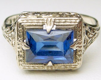 14k Art Nouveau / Deco Sapphire Filigree Ring
